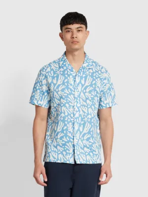 Saunders Short Sleeve Revere Print Shirt In Arctic Blue